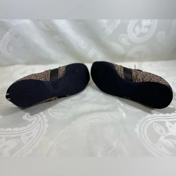 8.5 Coach Kelsie - Picture 6 of 11